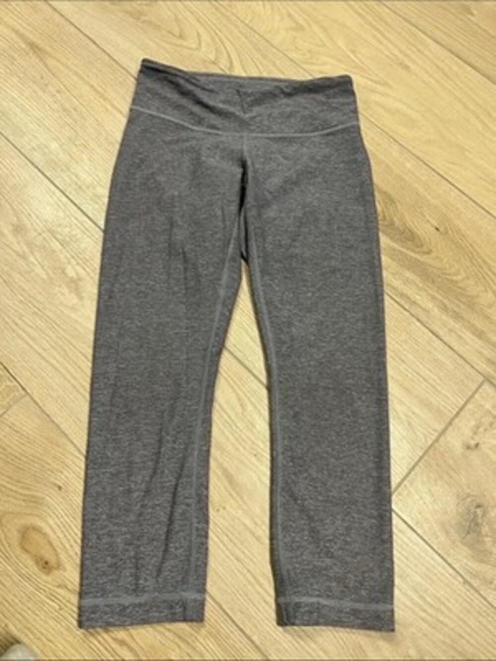 lululemon athletica Women's Heather Charcoal Capri Leggings